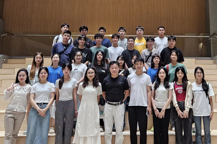 12 伟德betvlctor1949源于英国旅游管理专业员工参观东莞海战博物馆，与旅游规划设计企业交流.png