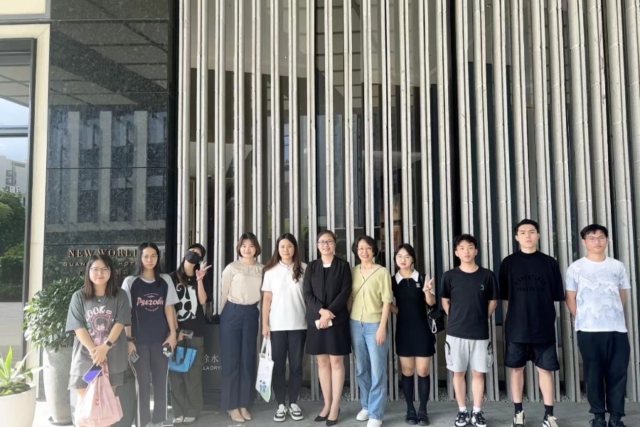 15 伟德betvlctor1949源于英国酒店管理专业员工参观考察广州新世界酒店.jpg